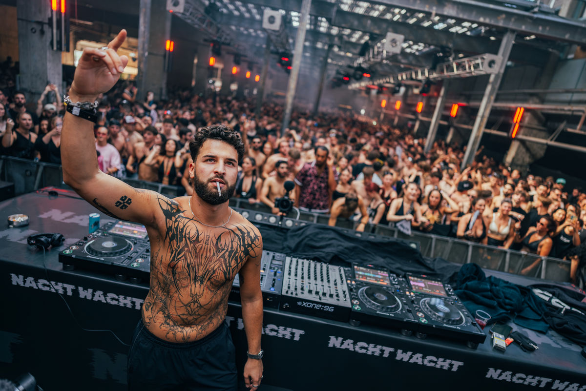 Loading... just a sec